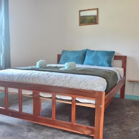 Mama'S Homestay Ruteng Extérieur photo