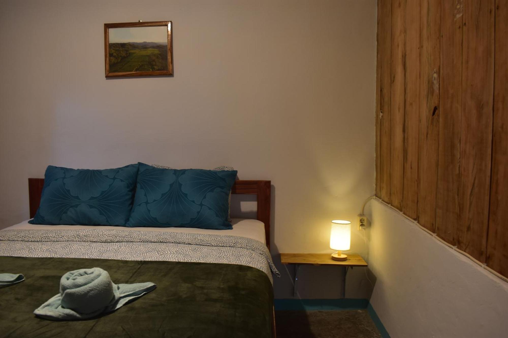 Mama'S Homestay Ruteng Chambre photo